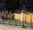 Statues before and after renovation outside Berlin museum1/350 sec at f / 9.5